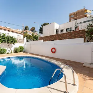 https://malagasuite-costa-sol-oasis.es-andalucia.com